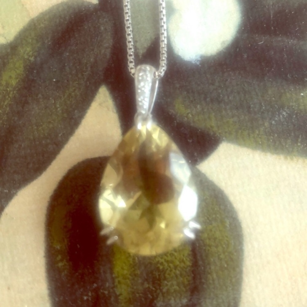 11.6 CT Lemon Quarts pendant set in 14KT - Picture 2 of 6